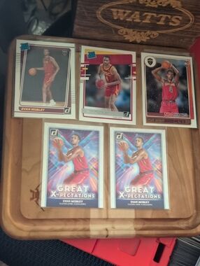 Evan Mobley 5-Rookie Card Lot Cavaliers